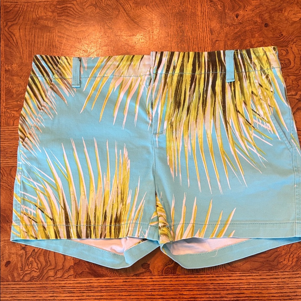 JCPenney Blue and Green Palm Print Women's Shorts, 97 % cotton / 3% spandex